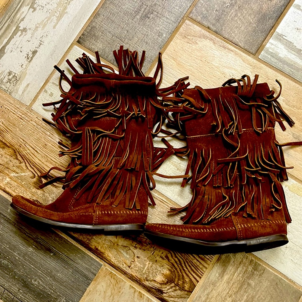 Minnetonka moccasin boots.